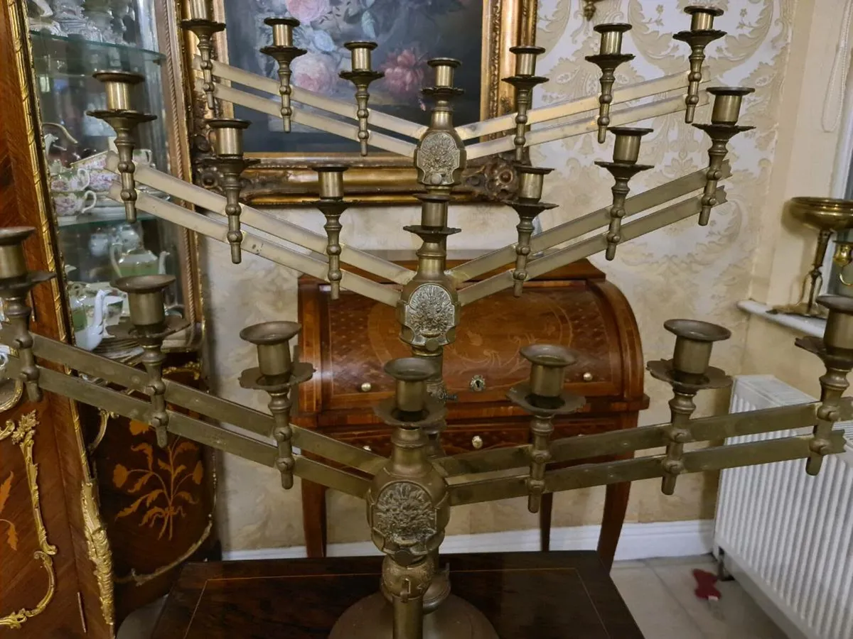 19th century brass adjustable six arm candleabra - Image 4