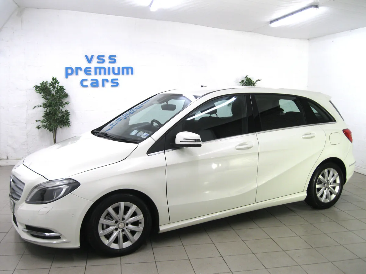 RARE AUTO! ONLY 68K MLS! HI SPEC! NEW TYRES! MINT! - Image 2
