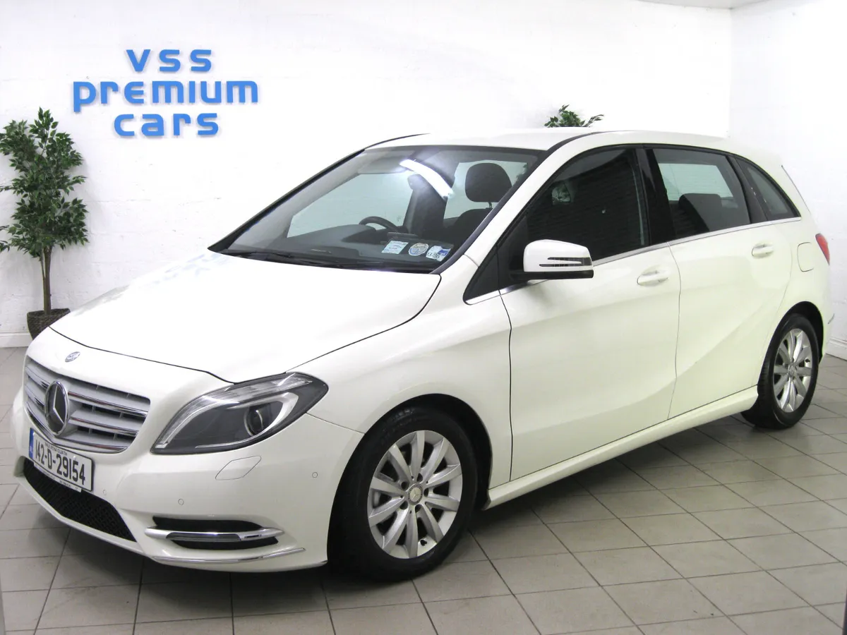 RARE AUTO! ONLY 68K MLS! HI SPEC! NEW TYRES! MINT! - Image 3