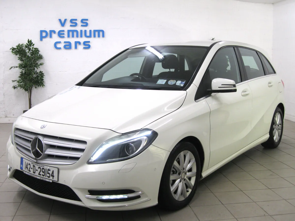 RARE AUTO! ONLY 68K MLS! HI SPEC! NEW TYRES! MINT! - Image 4