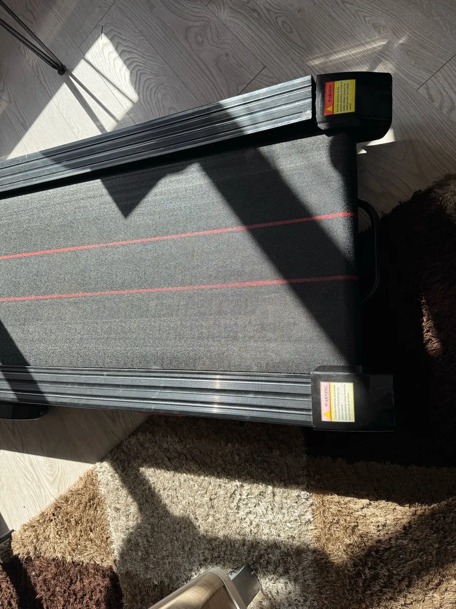 Motorised treadmill - Image 4