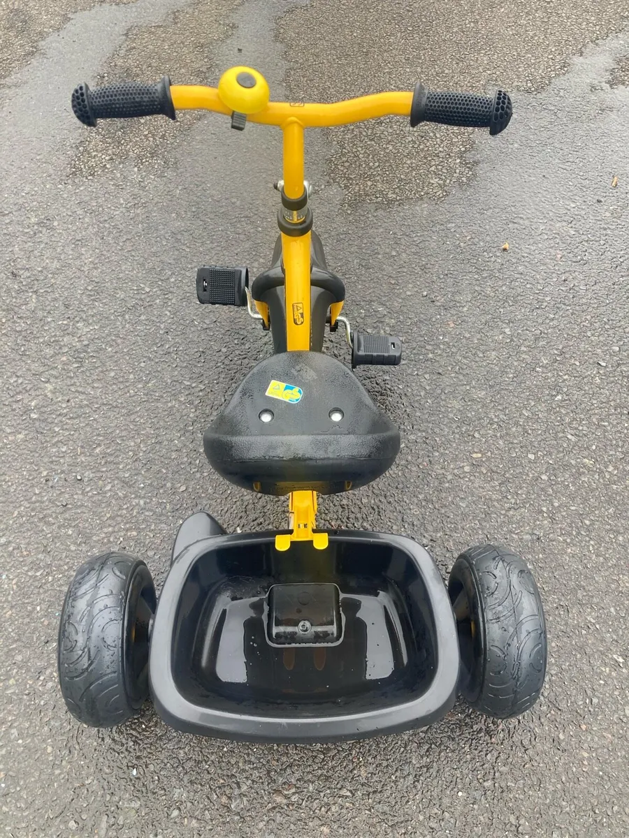 JCB Rolly Kids Trike - New - Image 3