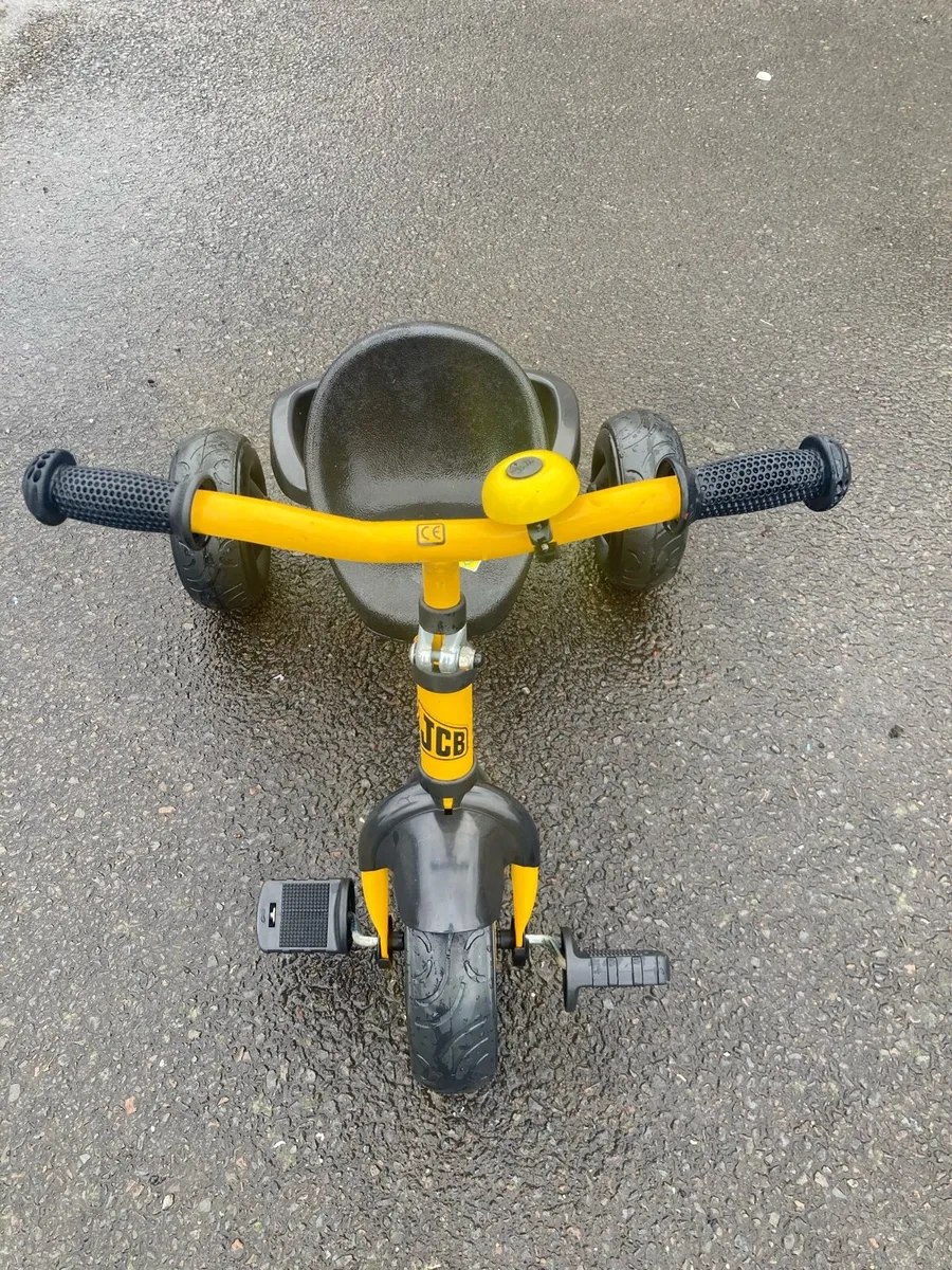 JCB Rolly Kids Trike - New - Image 4