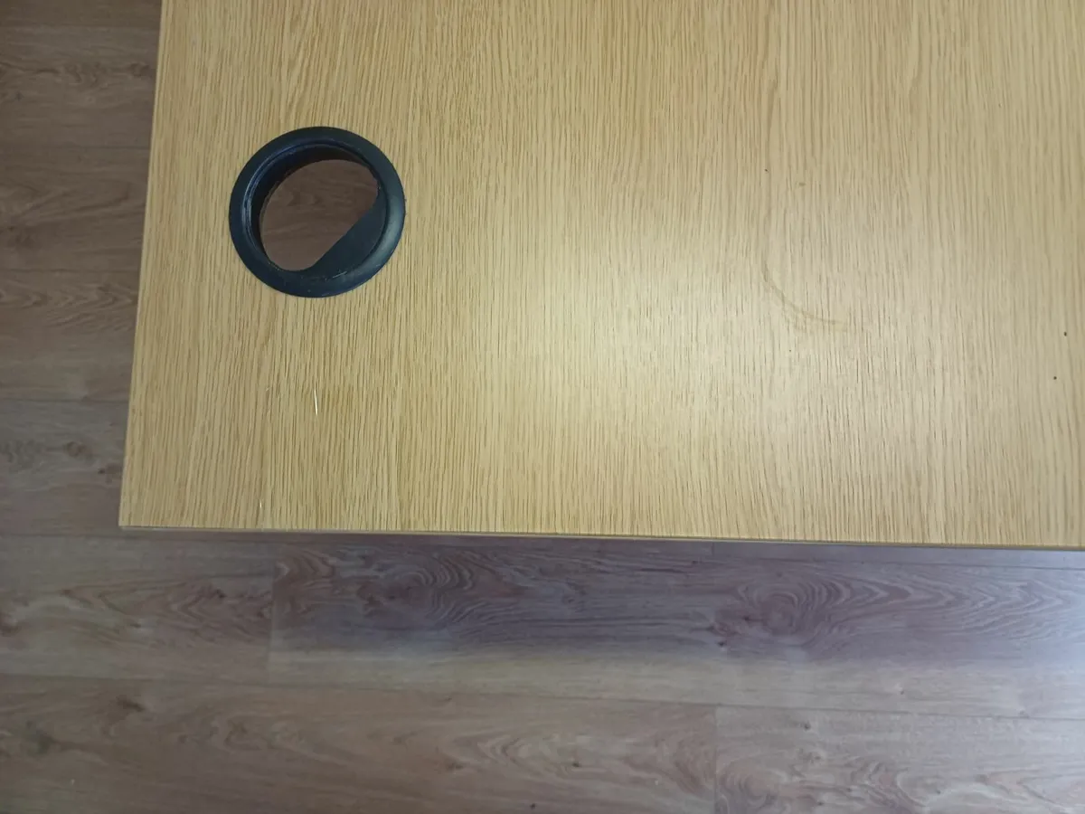 Office desk - Image 3