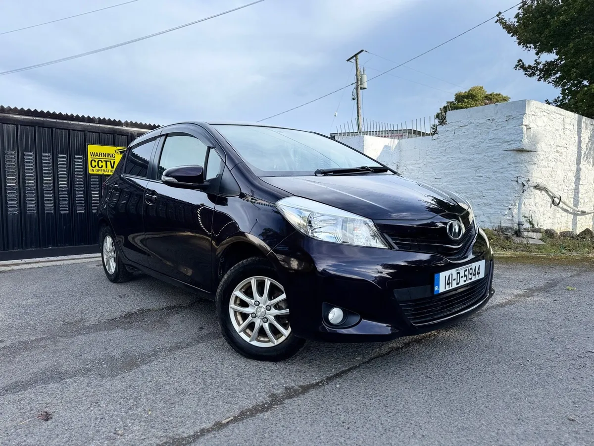 2014 TOYOTA VITZ. 94K KMS. NEW NCT. AUTO 1.3L - Image 1