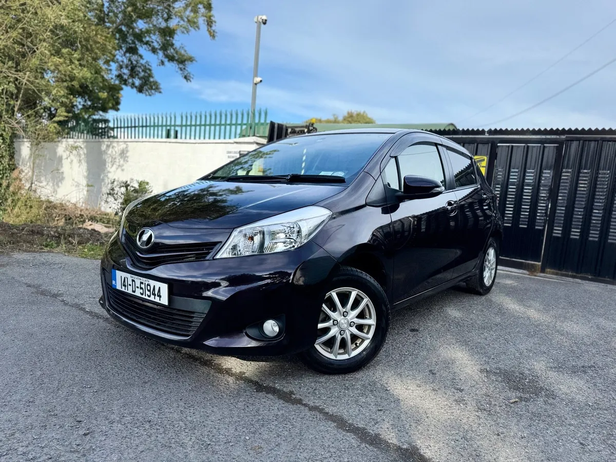 2014 TOYOTA VITZ. 94K KMS. NEW NCT. AUTO 1.3L - Image 3