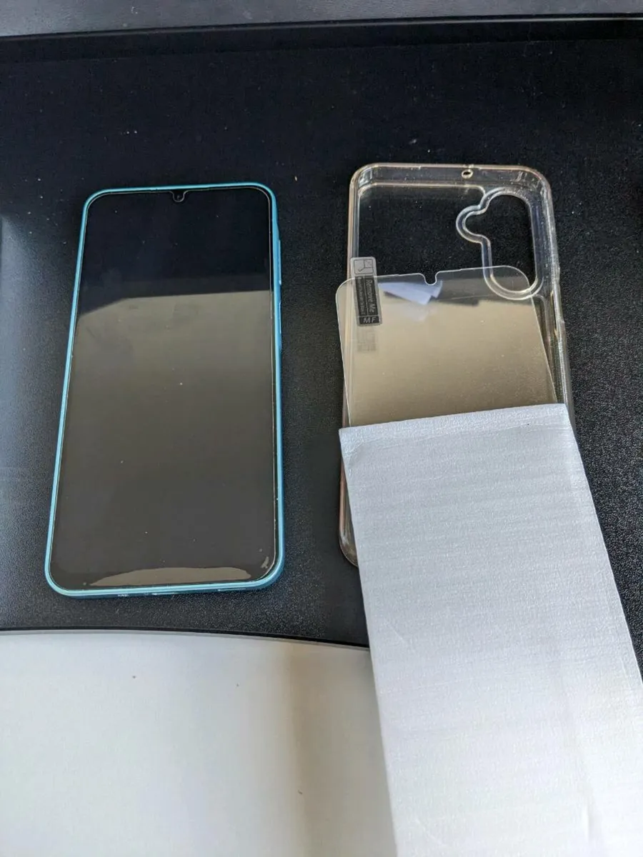 Samsung Galaxy A16- Green Excellent condition - Image 4