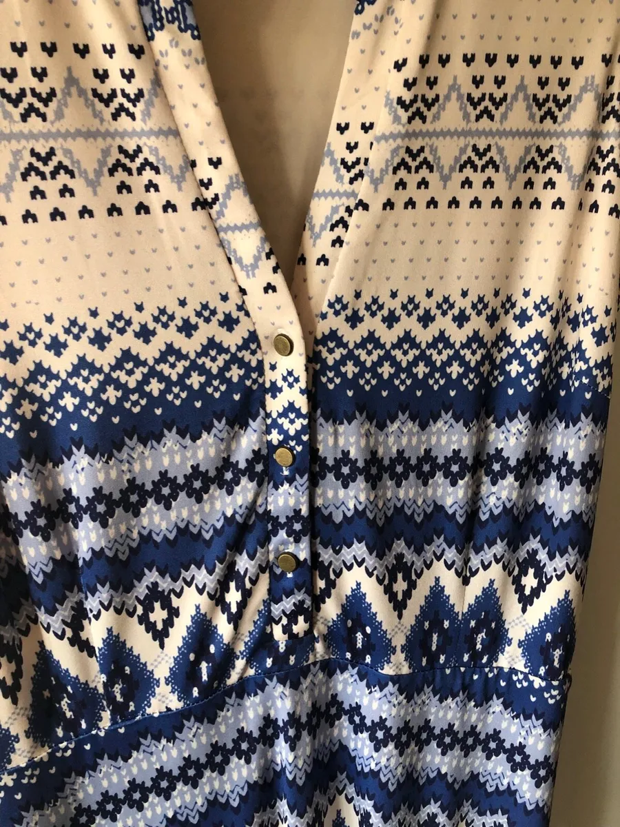 Ladies  stunning dress size 10 €15 - Image 3