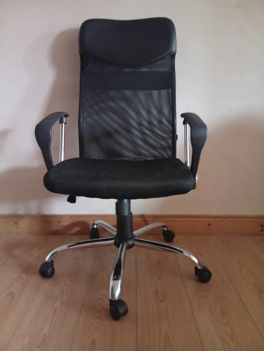 Professional computer office swivel chair 3months - Image 1