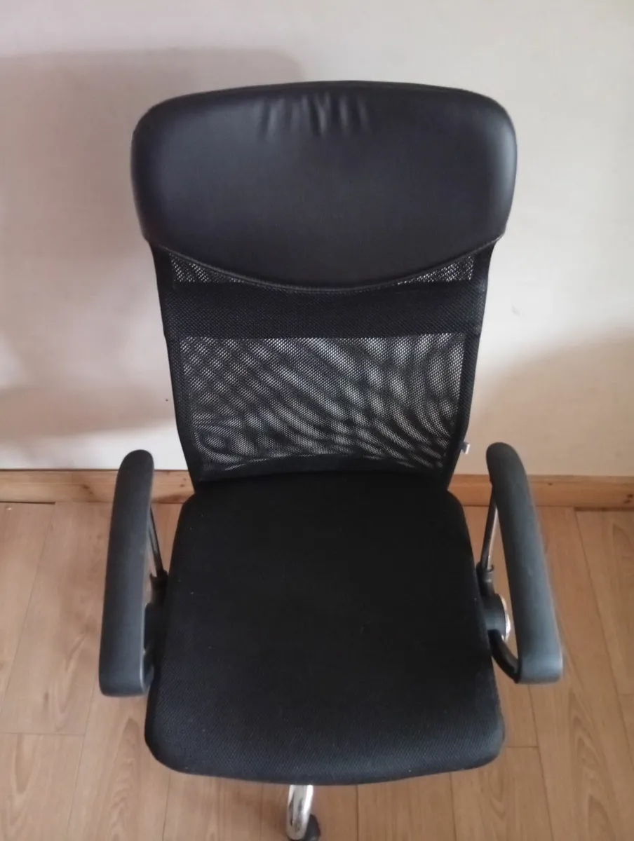 Professional computer office swivel chair 3months - Image 3