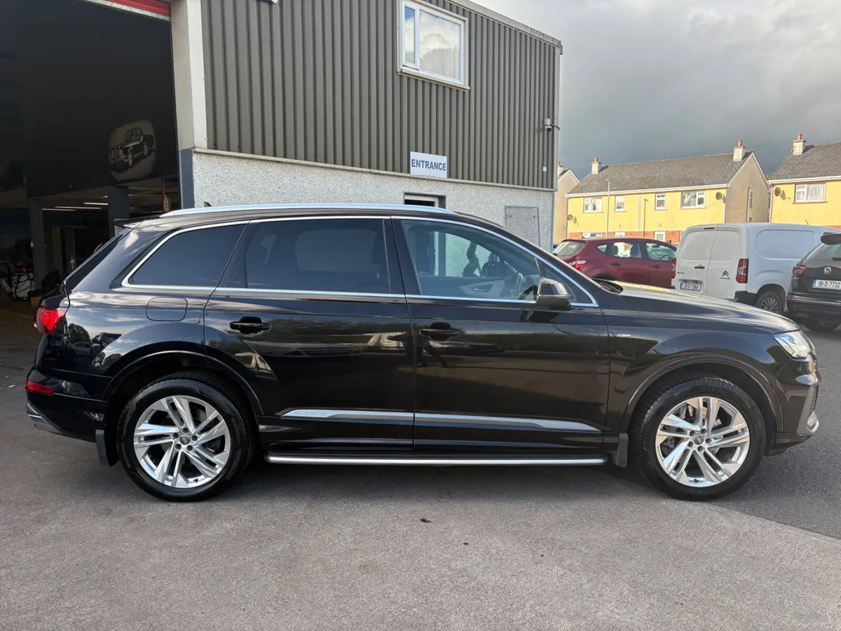 Audi Q7 S Line 7 Seat 3.0TDi 45 - Image 2