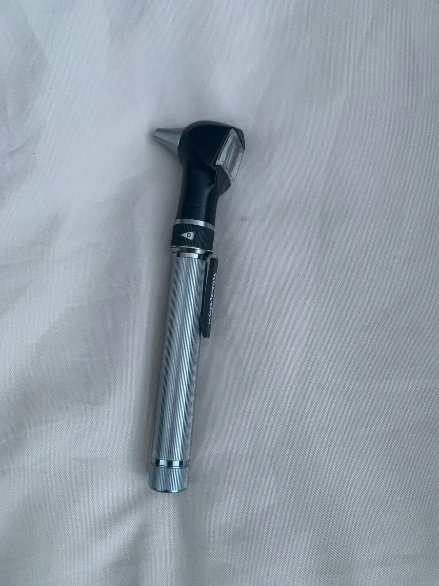 Welch Allyn Otoscope - Image 1