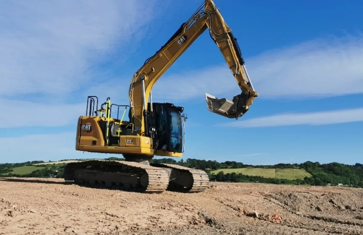 2022 CAT 313 2D excavator - Image 1