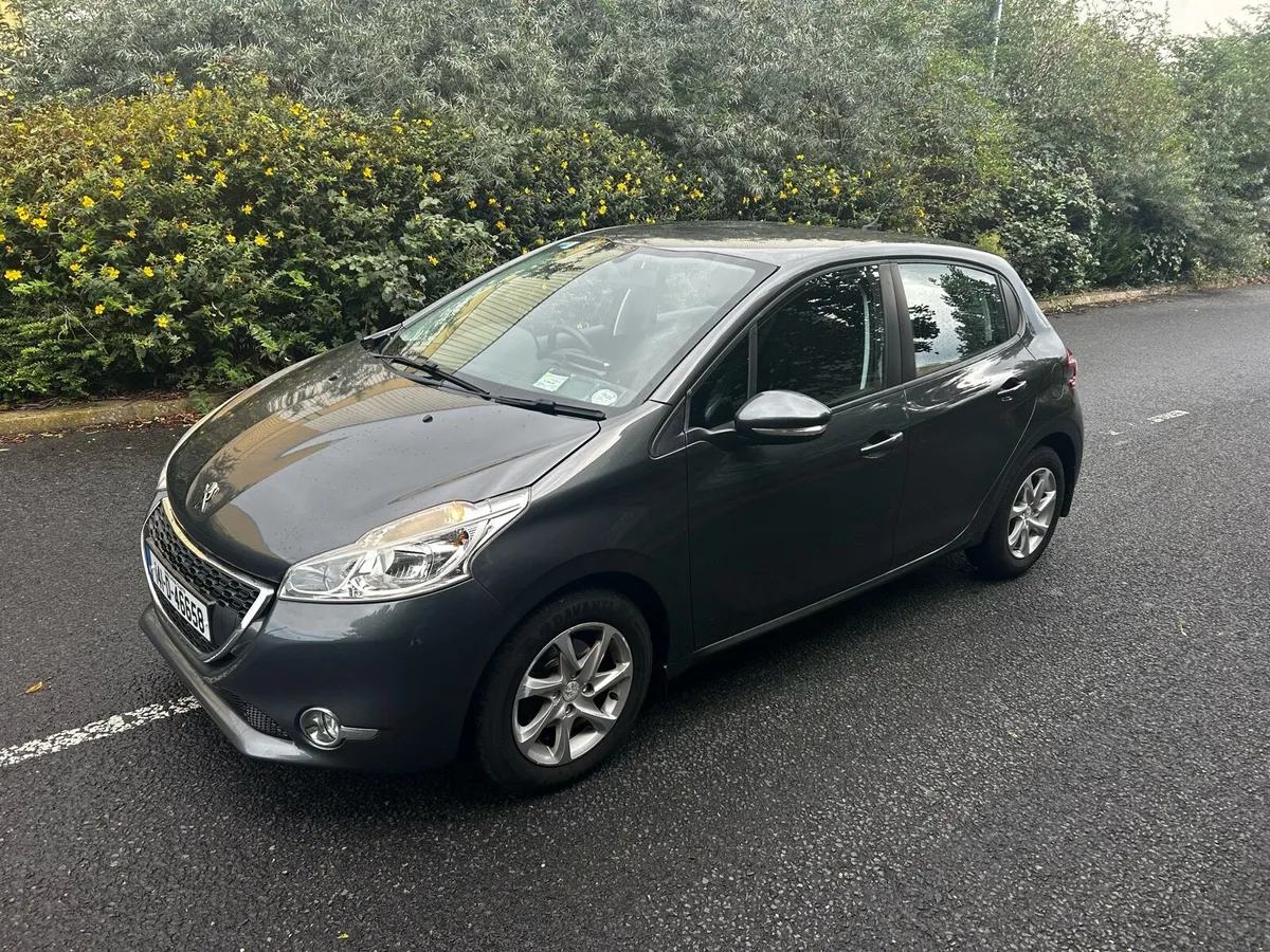 Peugeot 208 1.2 Petrol - Image 2