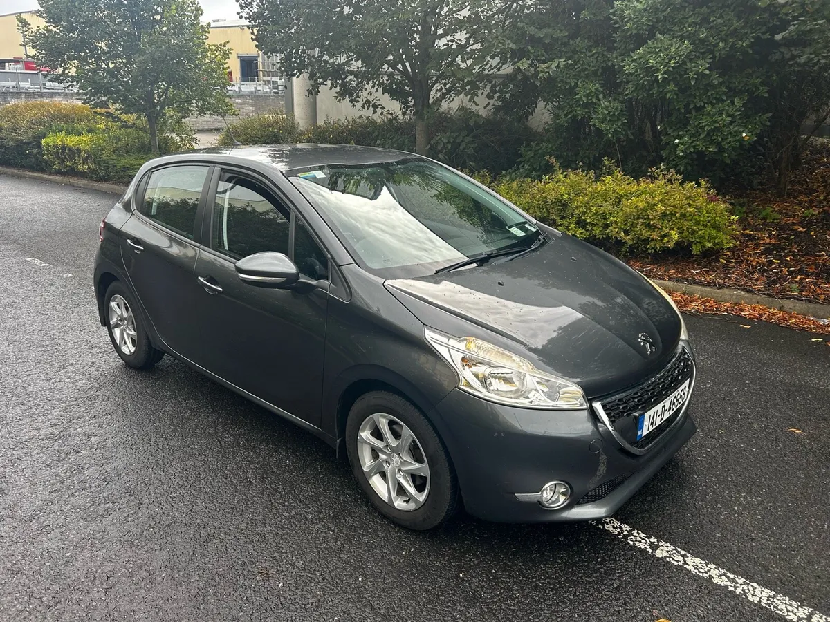 Peugeot 208 1.2 Petrol - Image 3