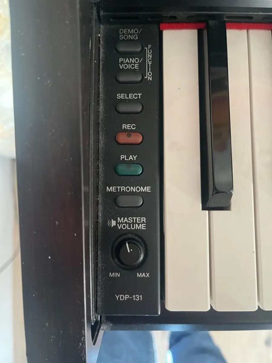 Yamaha Digital Piano YDP-131-R - Image 4