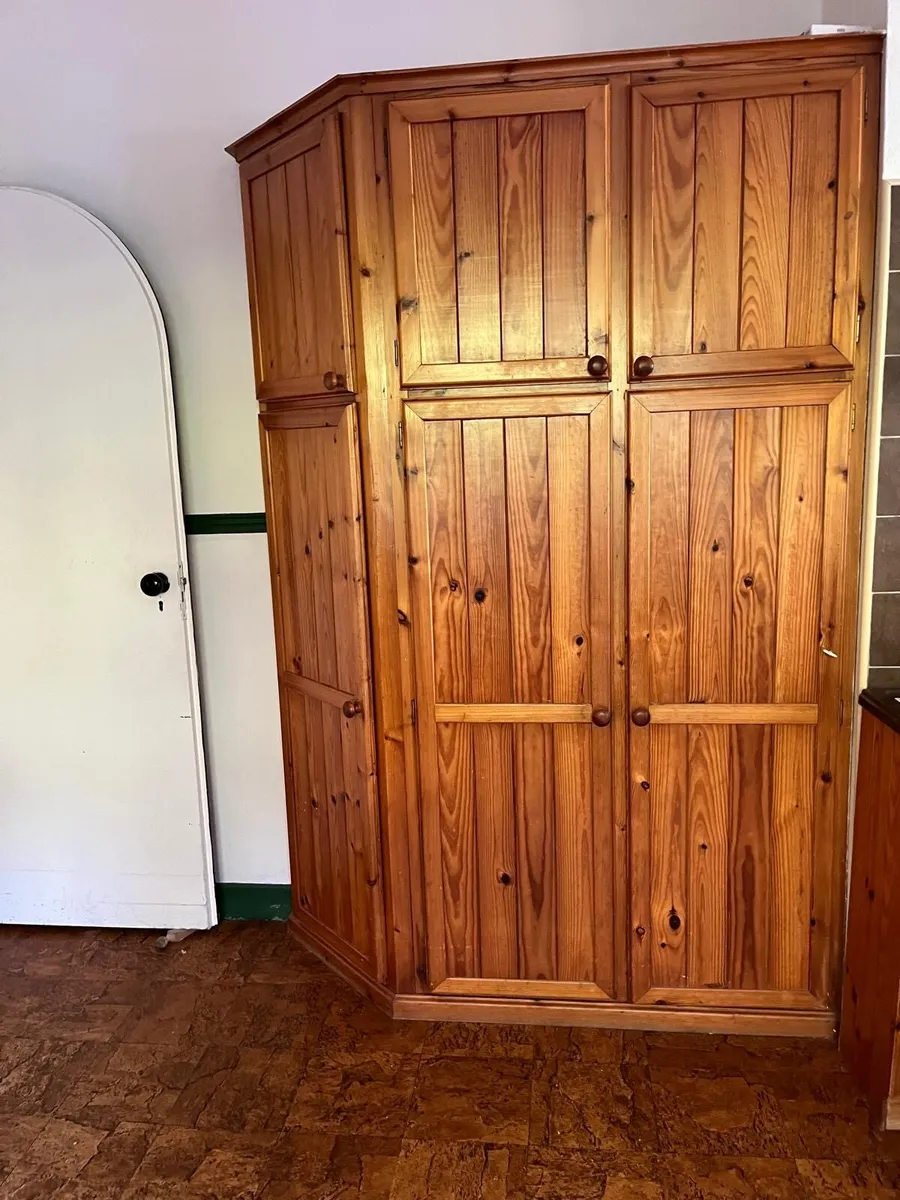 FREE Kitchen in good condition FREE - Image 3