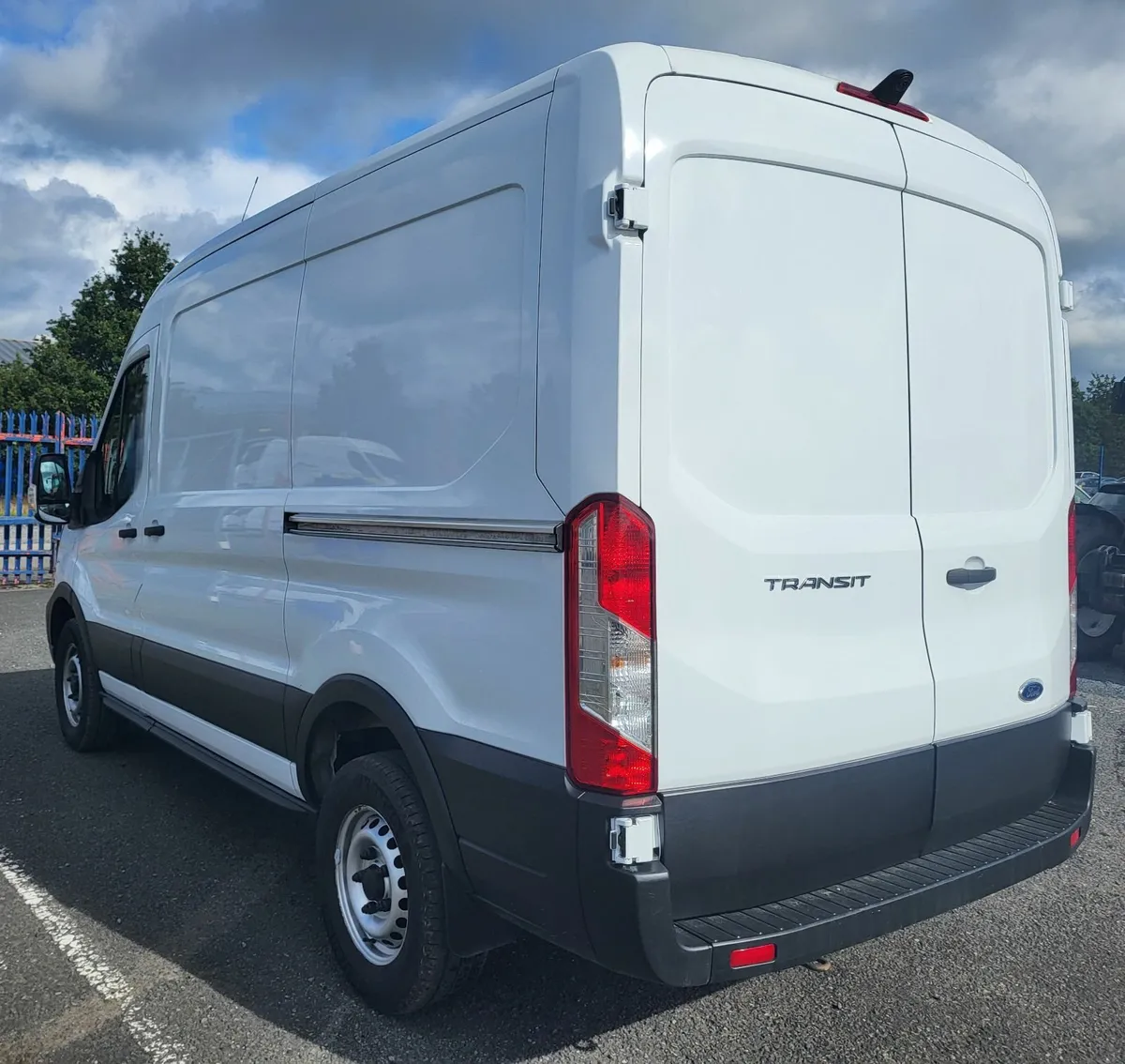 FORD TRANSIT 350 LEADER. 2.0 ECOBLUE.  2022 €12950 - Image 3