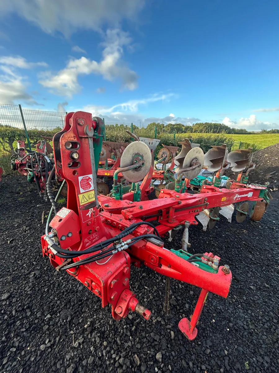 Kverneland ED 85-200 Plough - Image 1