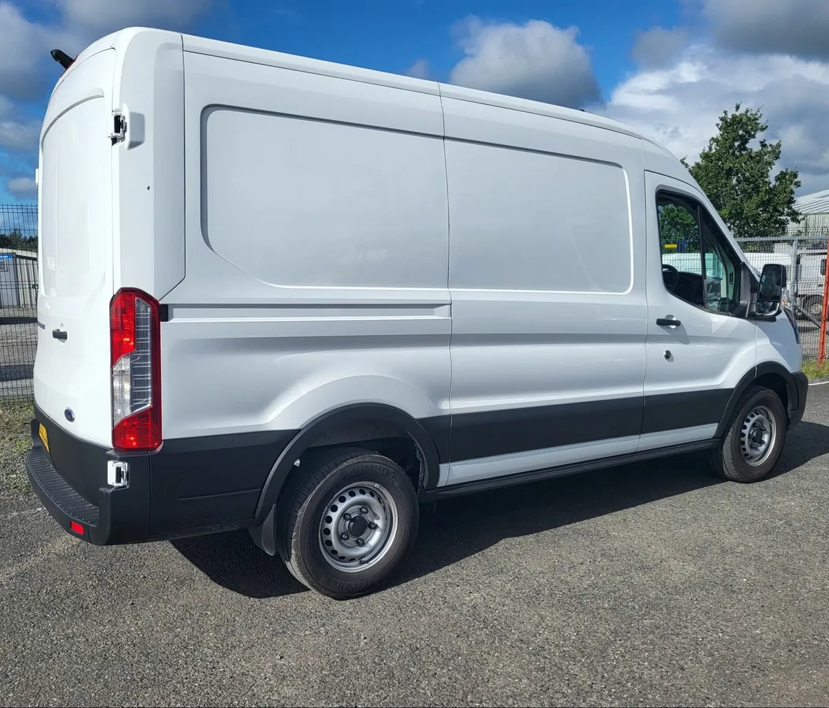 FORD TRANSIT 350 LEADER. 2.0 ECOBLUE.  2022 €12950 - Image 4