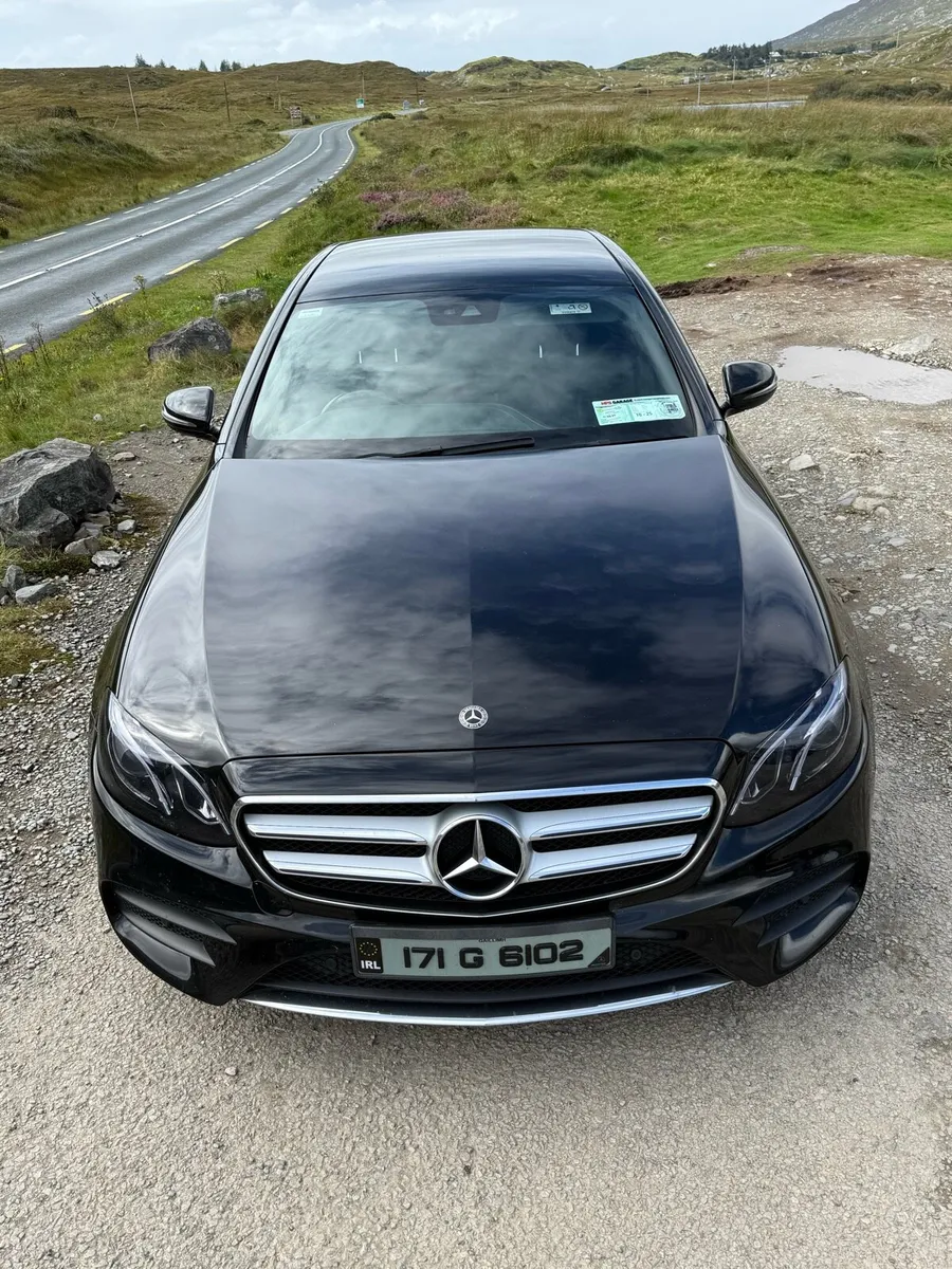 Mercedes Benz e220d AMGLine - Image 3