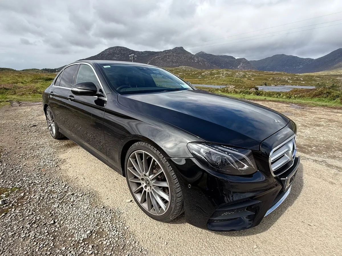 Mercedes Benz e220d AMGLine - Image 4