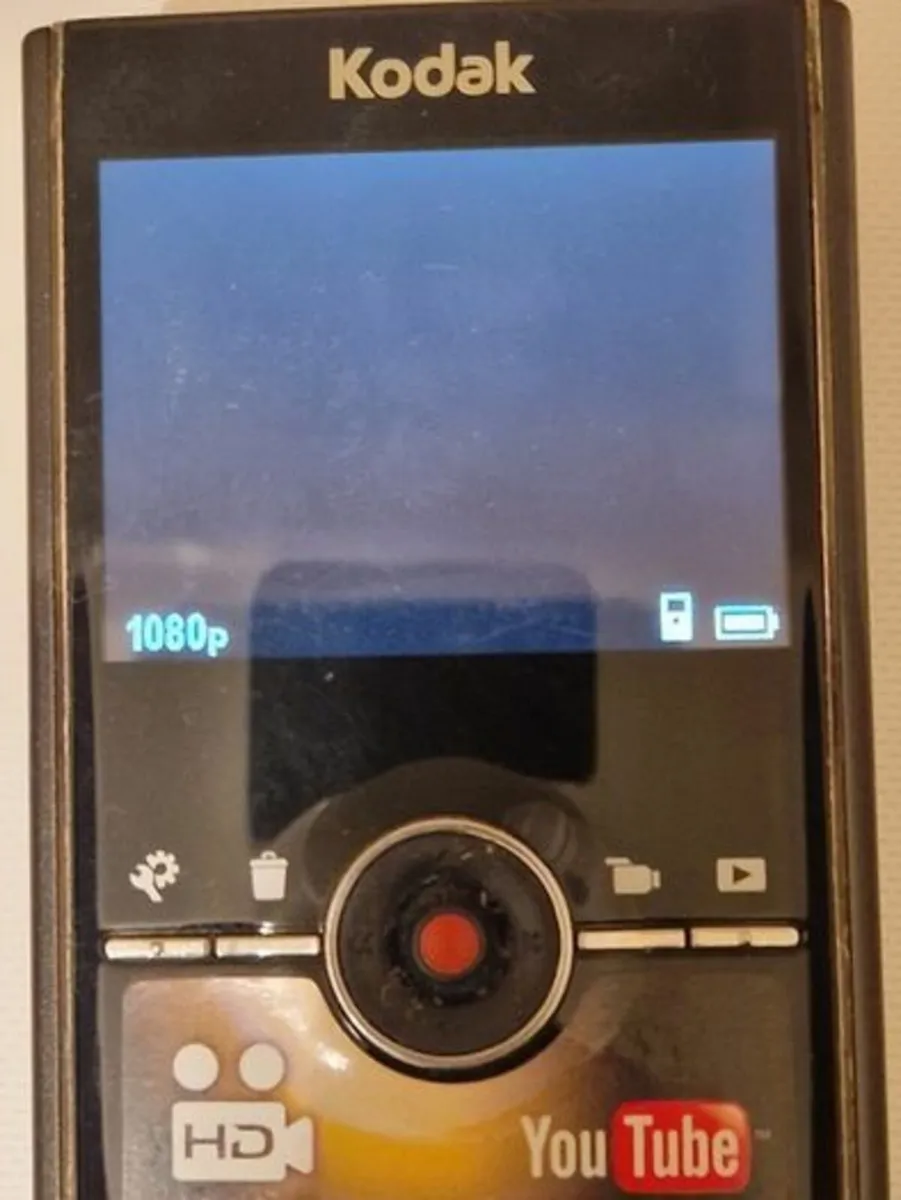 Kodak Zi8 Pocket Video Camera Camcorder 1080P HD - Image 4