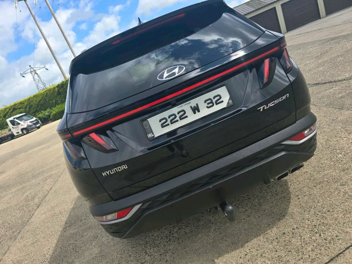 Hyundai Tucson ix35 Executive Plus 5DR - Image 1