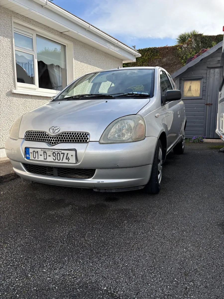 Toyota Yaris 2001 - Image 3