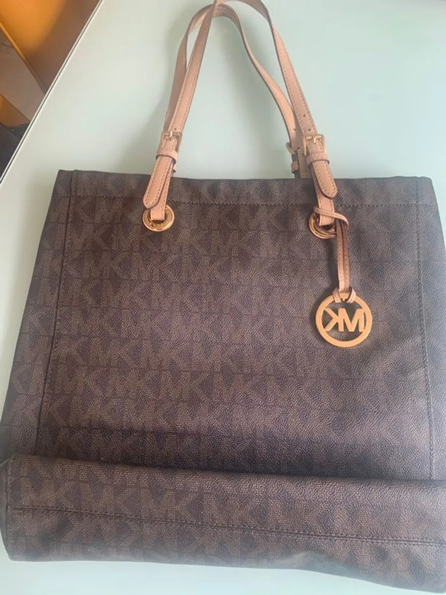 Michael kors bag - Image 1