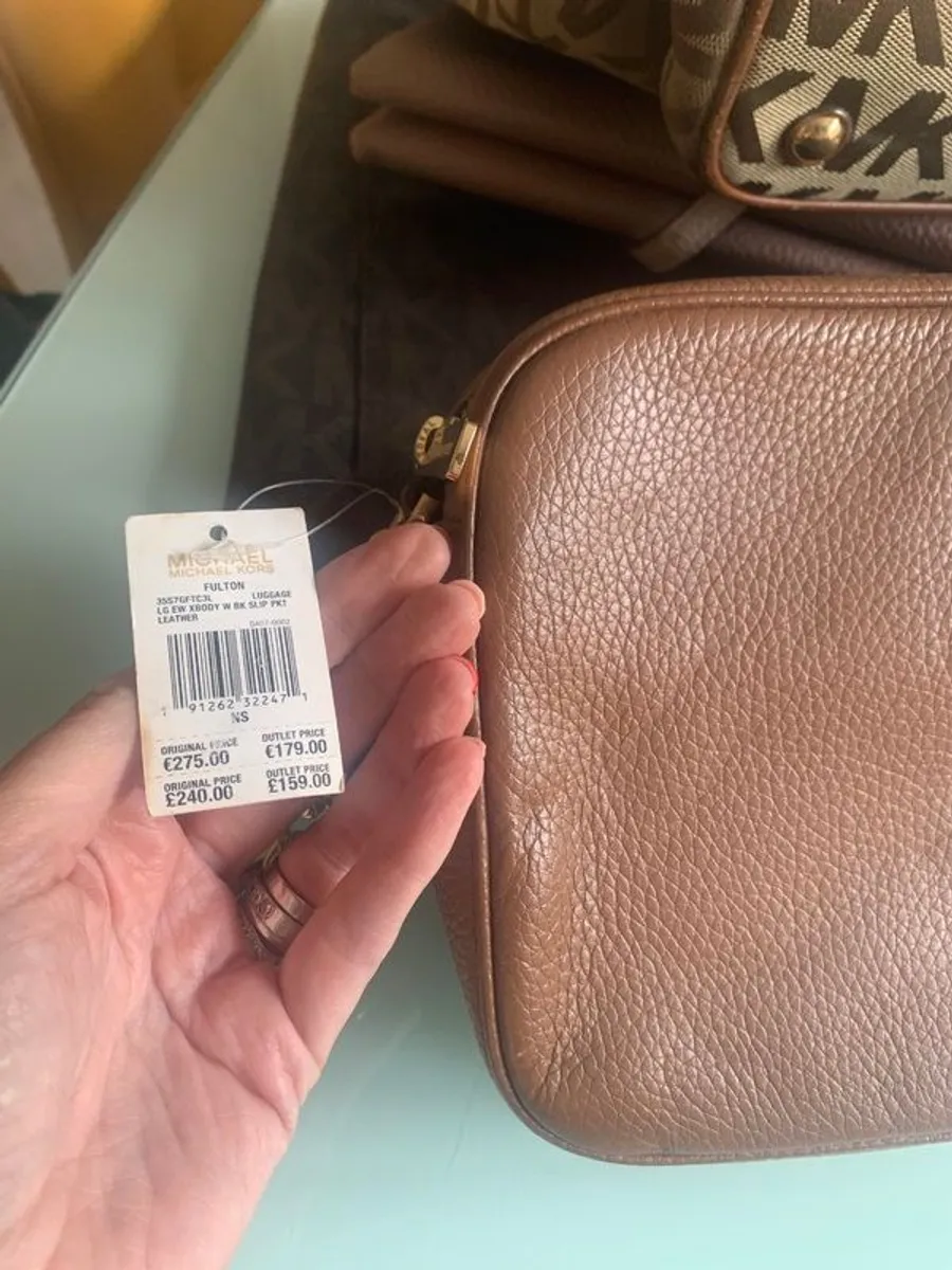 Michael kors than crossbody - Image 2
