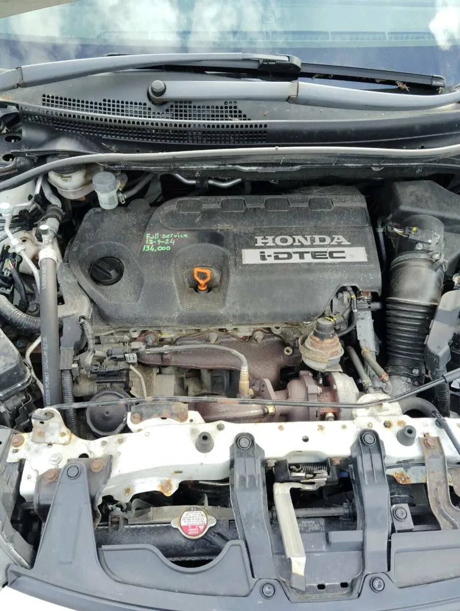 Breaking Honda CR-V 2014 diesel - Image 3
