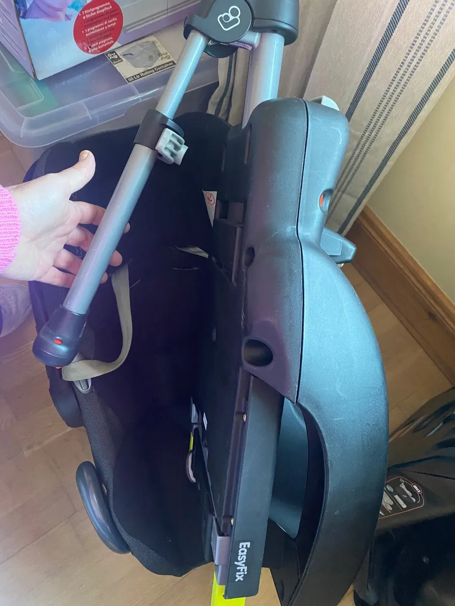 Car seat - Image 2