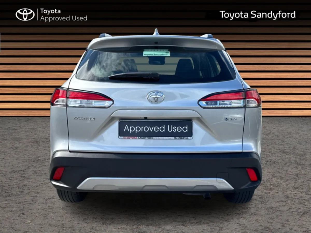 Toyota Corolla Cross 1.8 HYBRID LUNA // REAR CAMER - Image 4