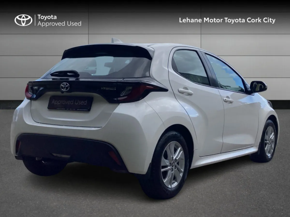 Toyota Yaris HYBRID LUNA 4DR AUTO - Image 2