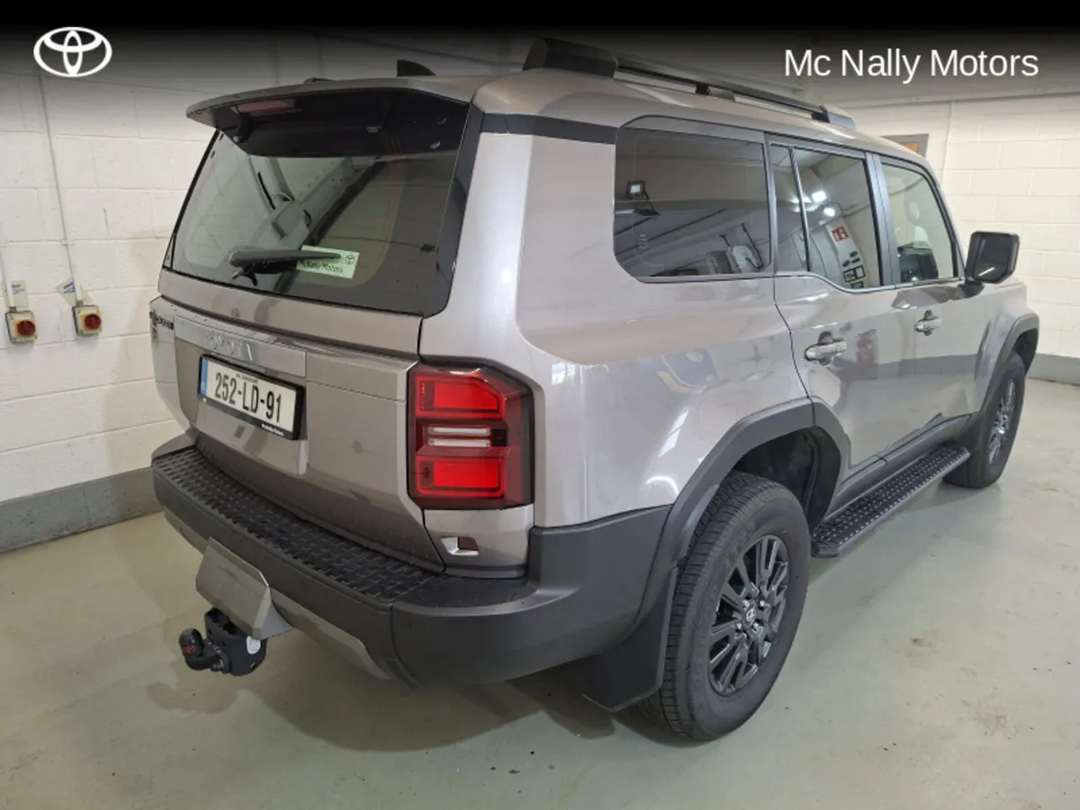 Toyota Land Cruiser 2.8 LWB COMMERCIAL AUTO INCL T - Image 3