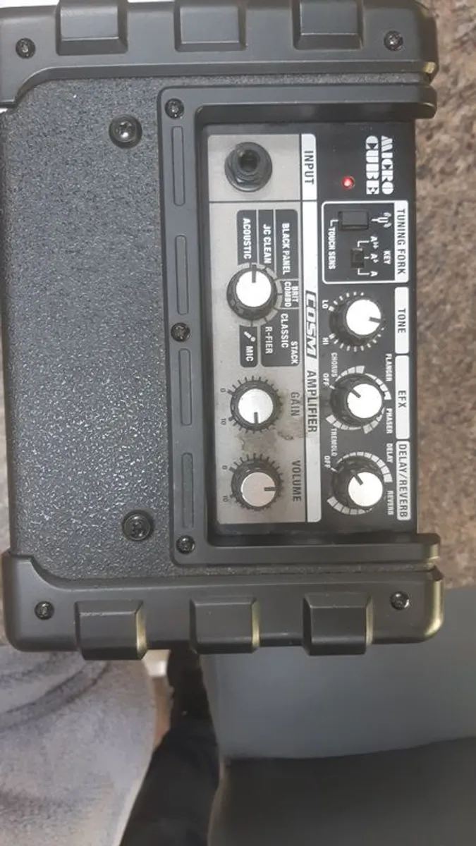 Roland Micro Cube amplifier - Image 3