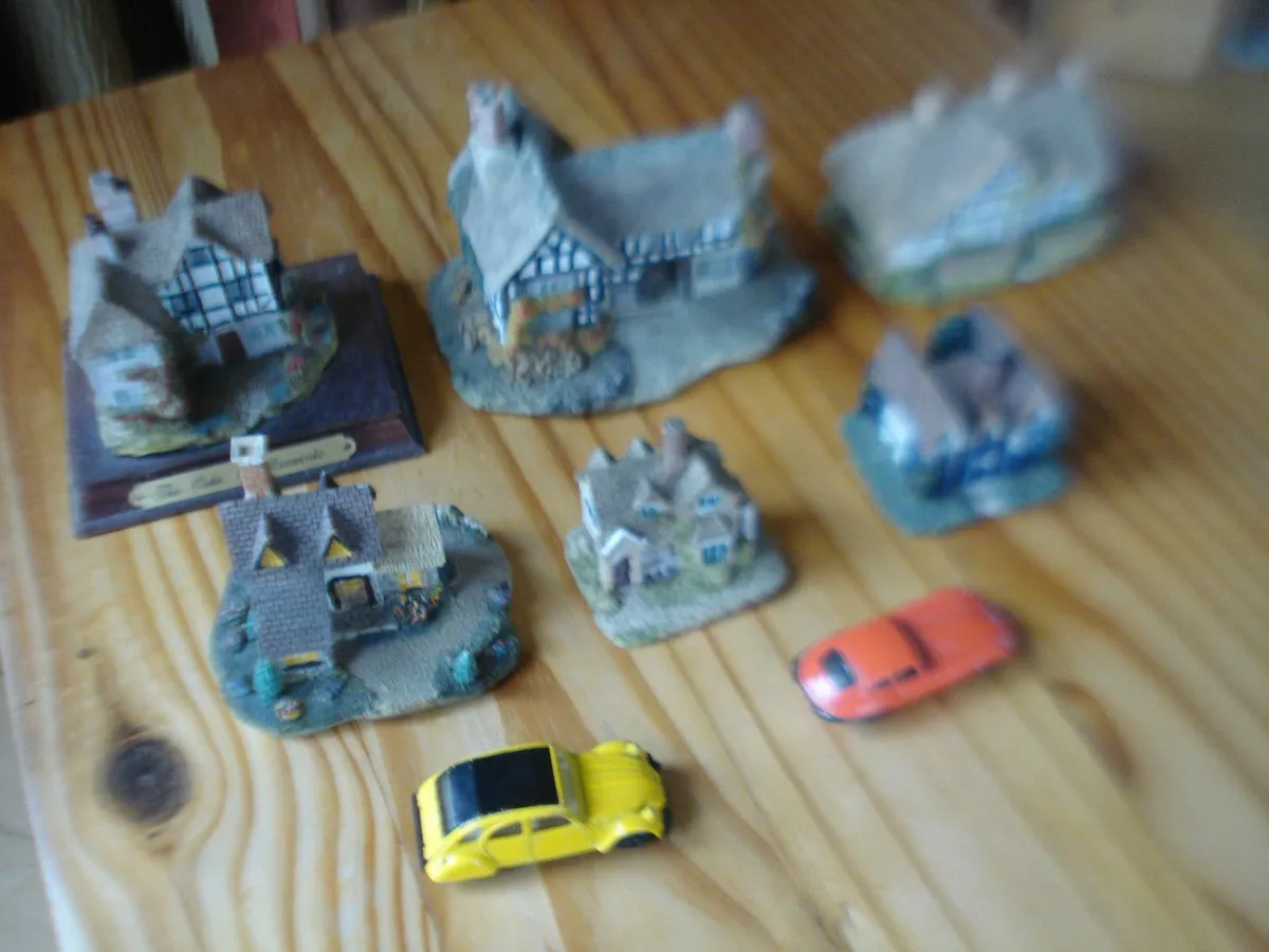 LILLIPUT STYLE  6 MODEL HOUSES. - Image 2