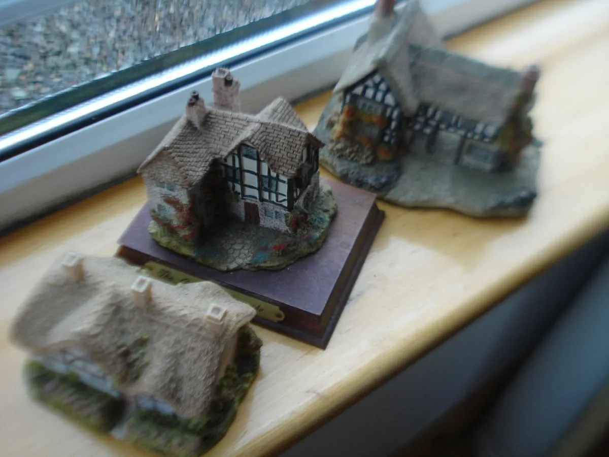 LILLIPUT STYLE  6 MODEL HOUSES. - Image 3