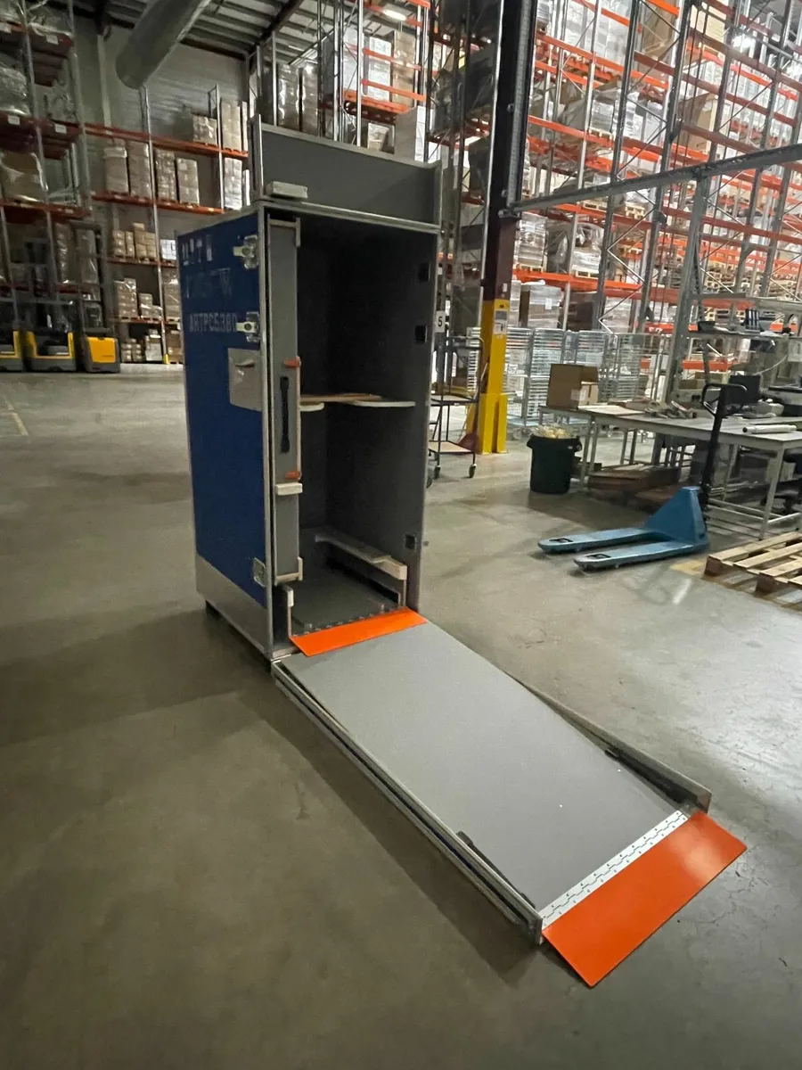Flight Cases - Image 1