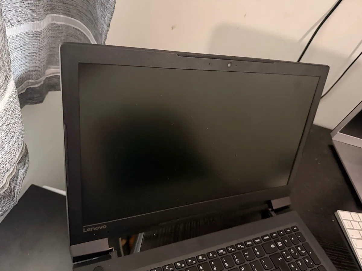 Lenovo V110-15AST - Image 1