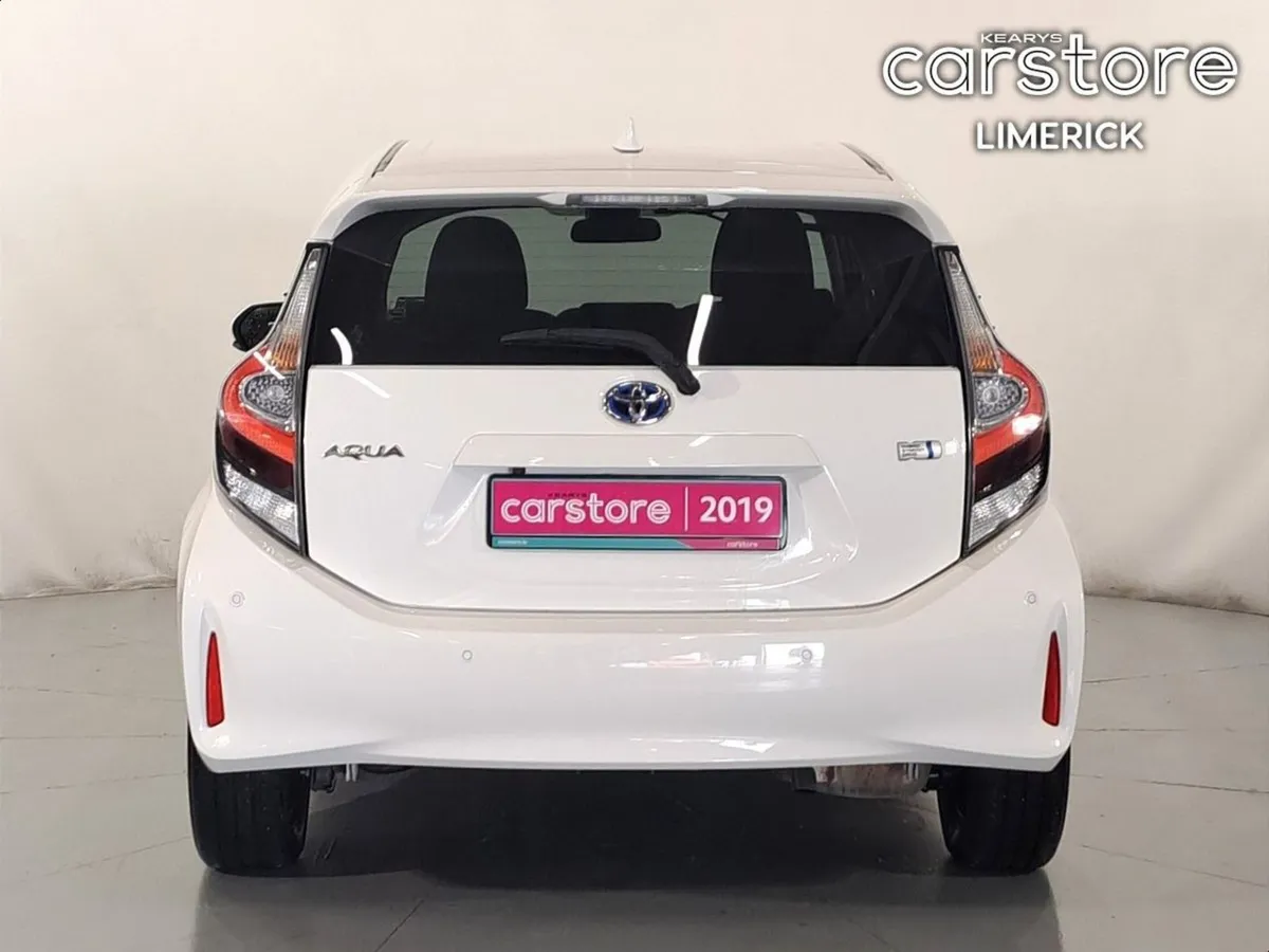 Toyota Aqua 1.5 PET Hybrid Auto - Image 4