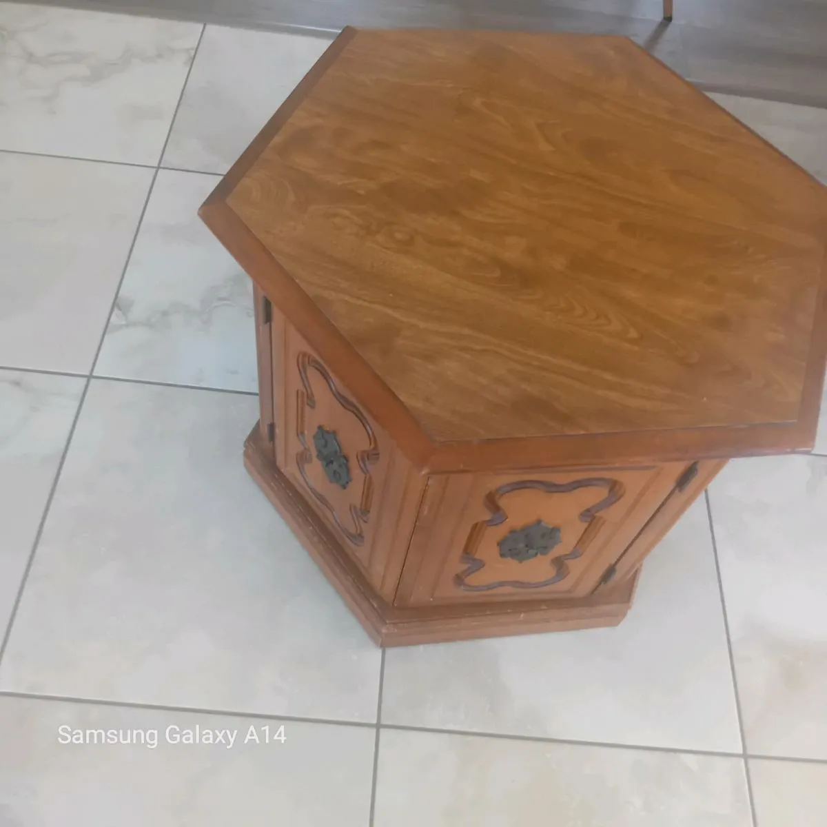 Side table/Locker - Image 2