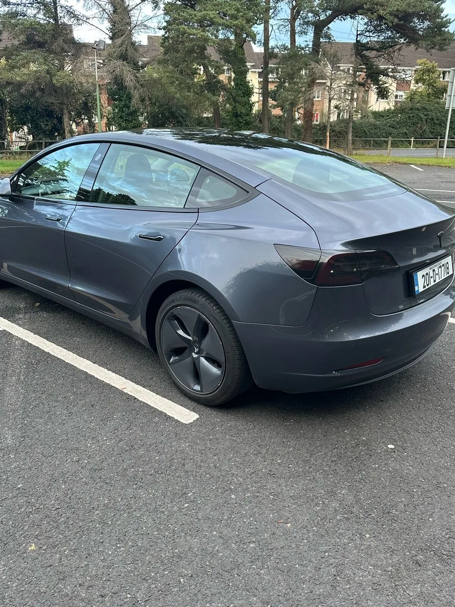 Tesla Model 3 Standard Range Plus - Image 3