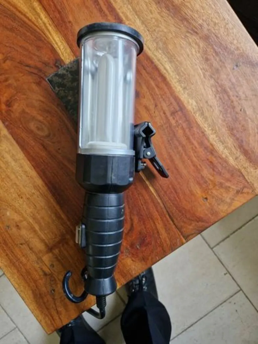 Duett 30 Work Lamp IP44 in Excellent Condition - Image 2