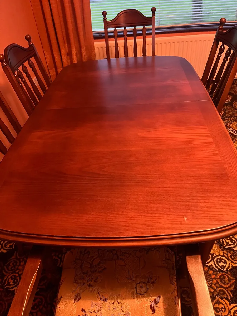 Dining table and chairs - Image 2