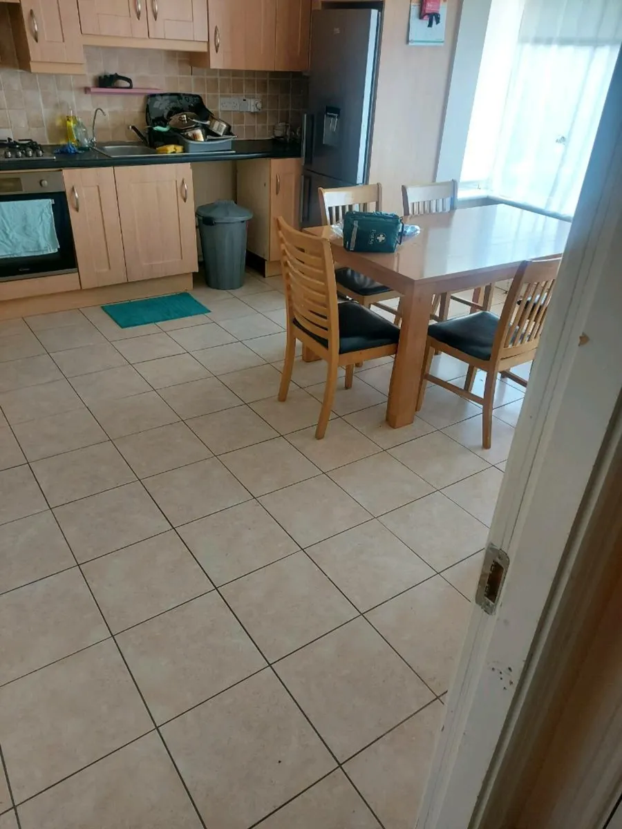 3 bedroom apartment for rent - Image 3