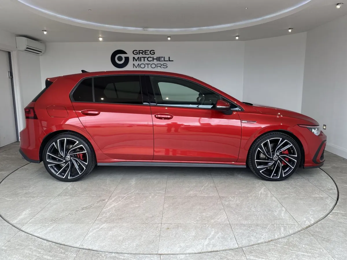 Volkswagen Golf 2023 - Image 4