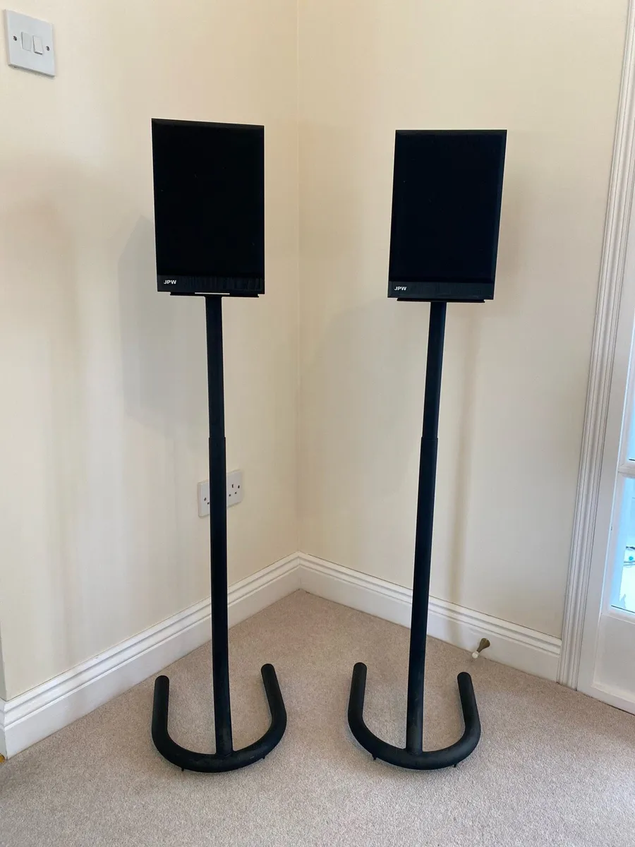 Pair of speakers and stands - Image 1