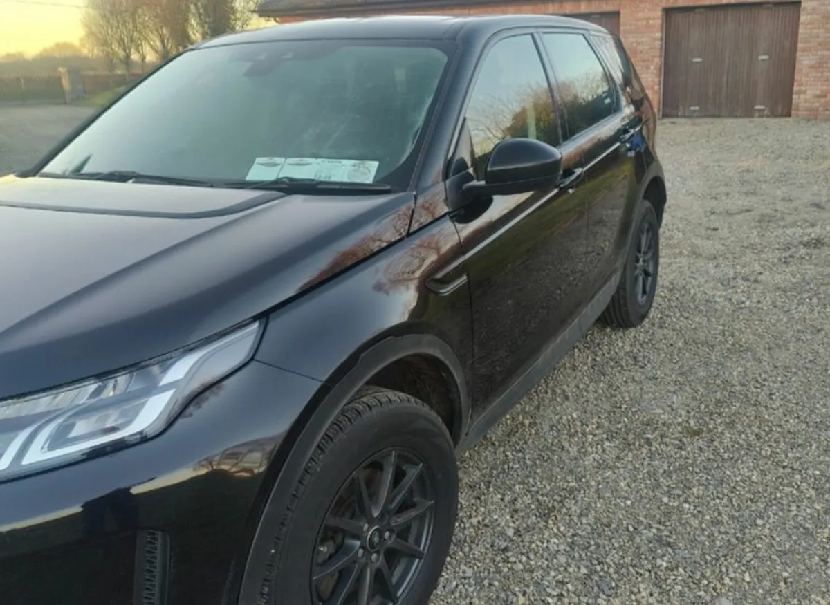 Land Rover Discovery Sport 2020 - Image 2